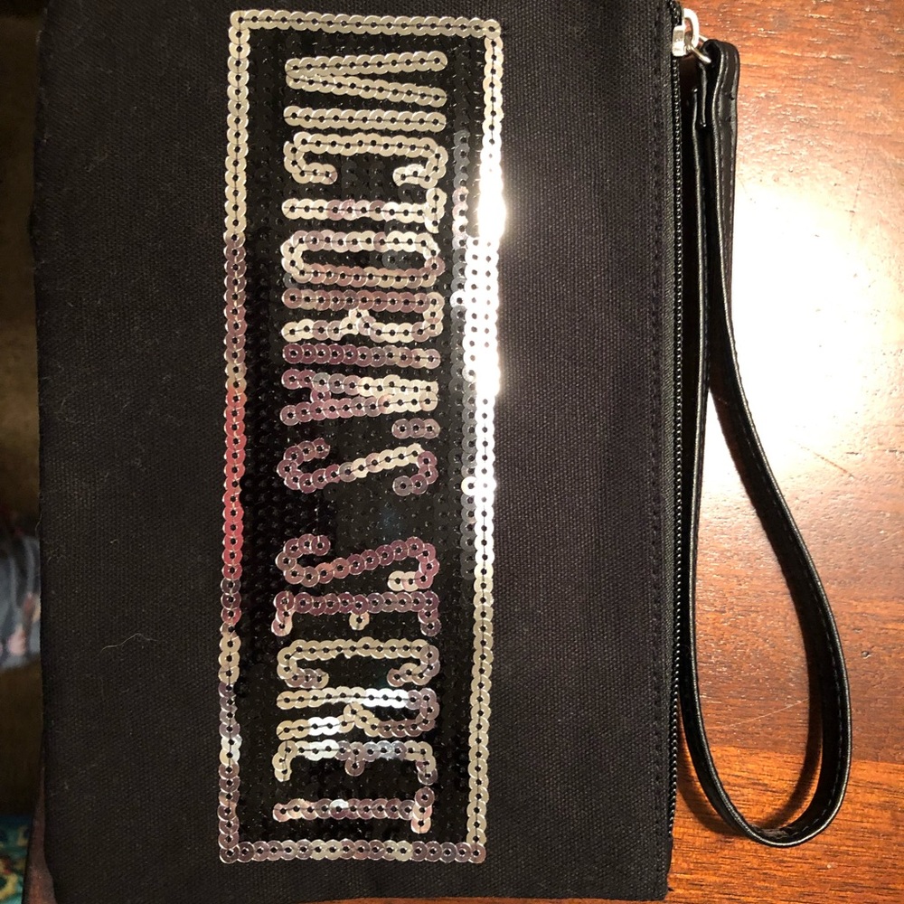 New Victoria’s Secret wristlet